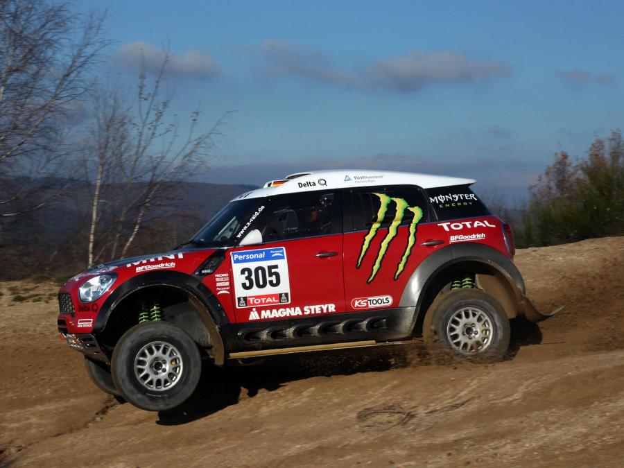  Mini Cooper Countryman All4 Dakar 2010 года  (фото 4 из 9)